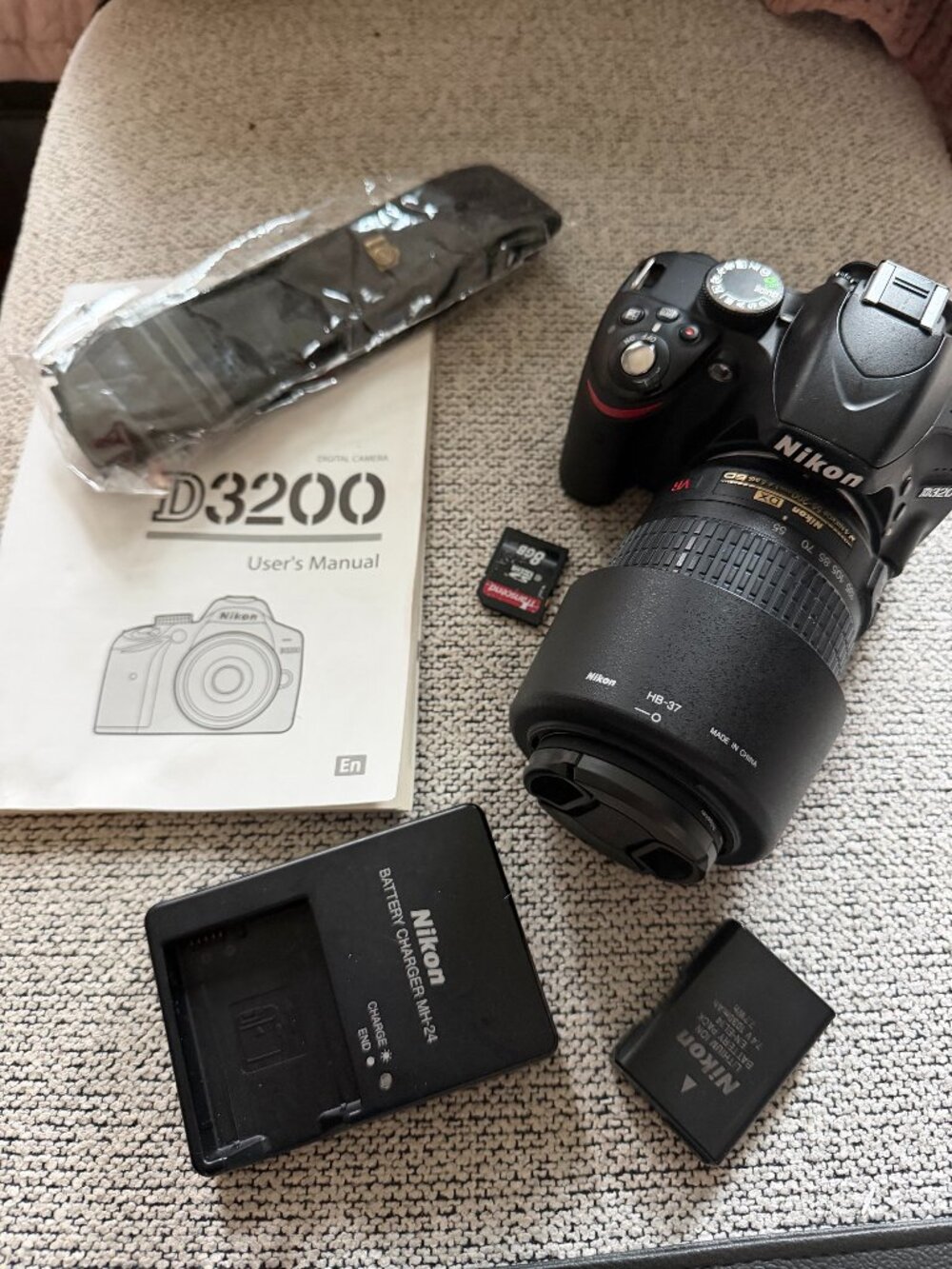 Nikon D3200 Camera SD card Battery Charger Strap Instruction Booklet